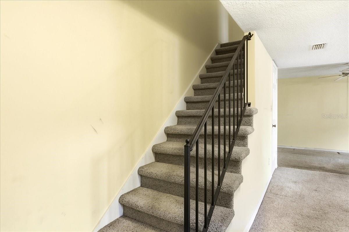 ERROL OAKS CONDO 01 - Residential