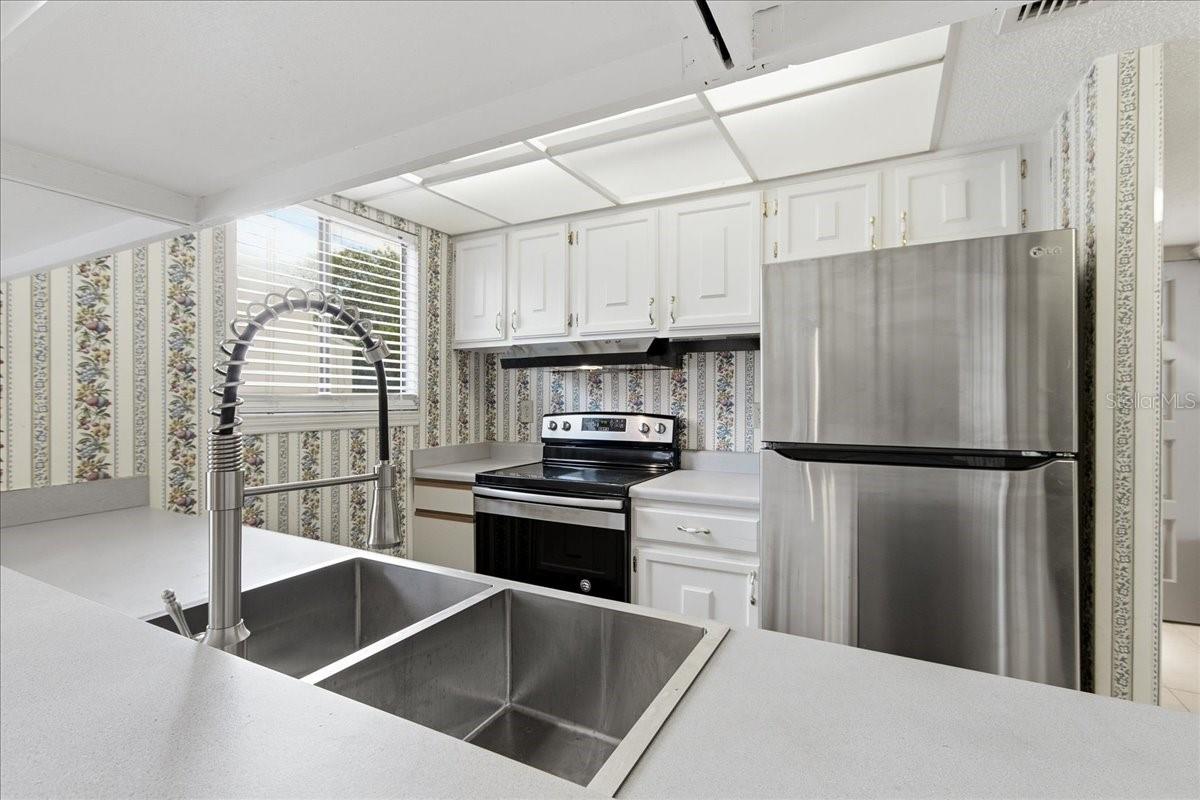 ERROL OAKS CONDO 01 - Residential