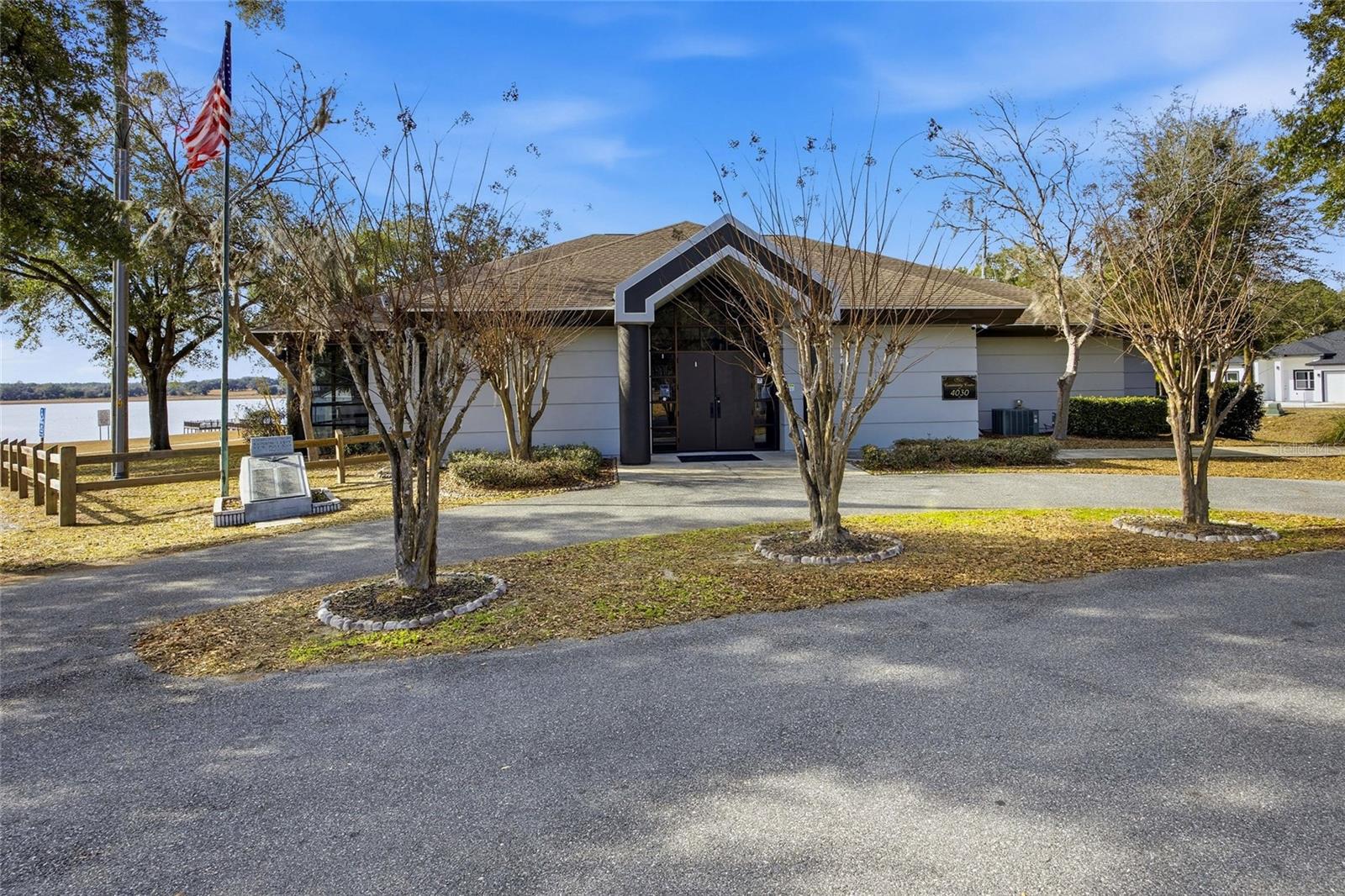 RAINBOW LAKES ESTATE - Land