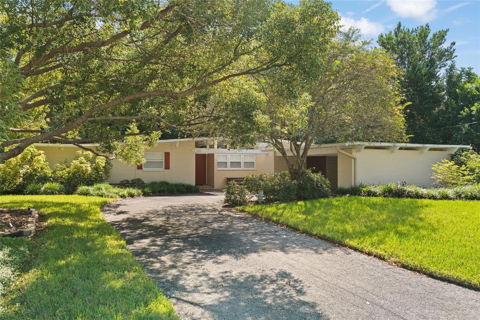 1211 BROOKSIDE DRIVE
