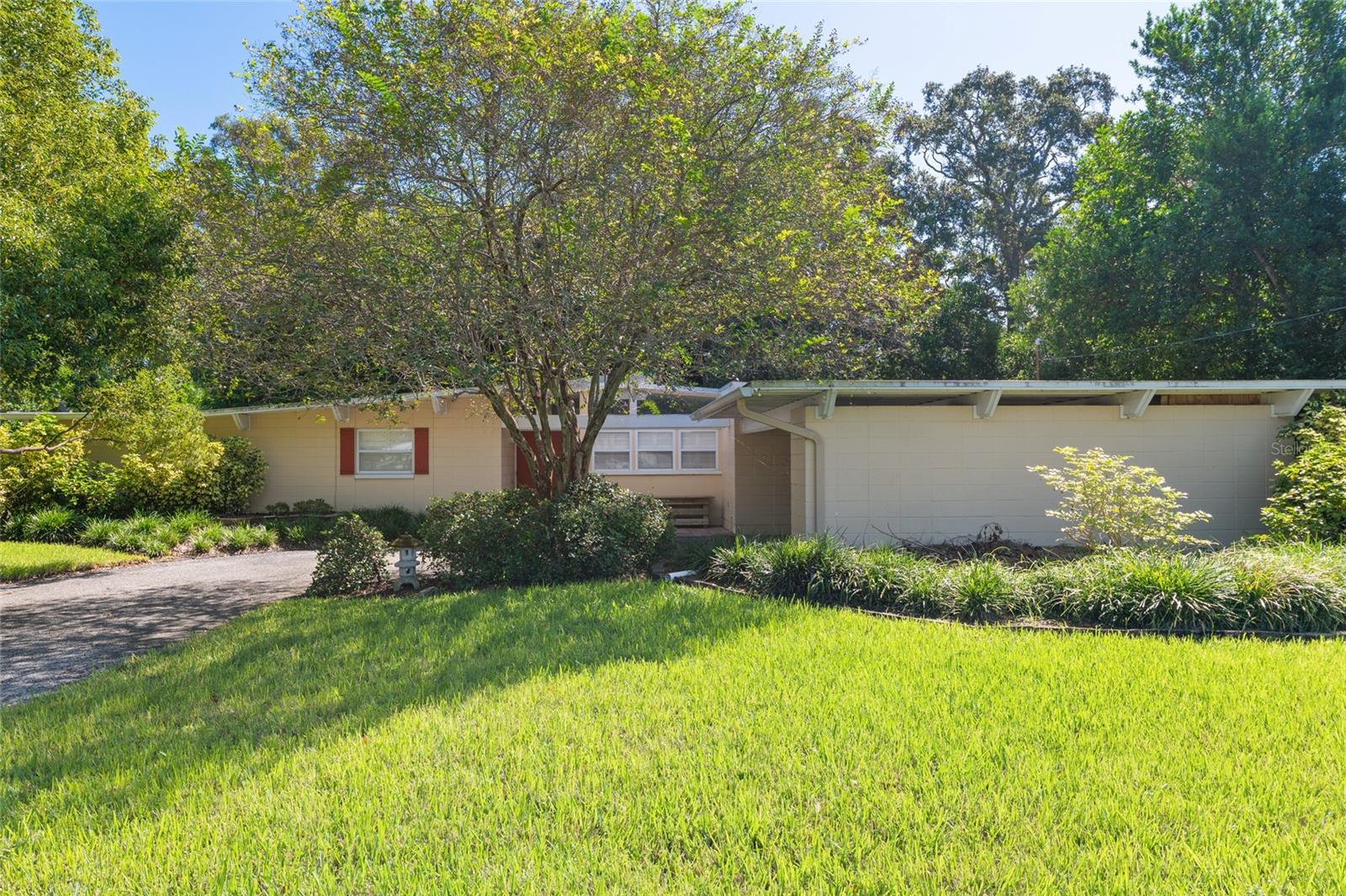 1211 BROOKSIDE DRIVE