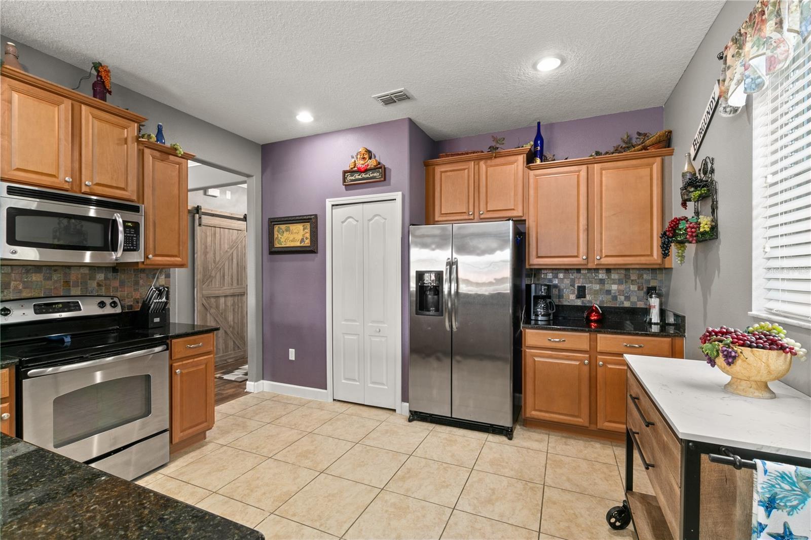 5262 ROYCE DRIVE