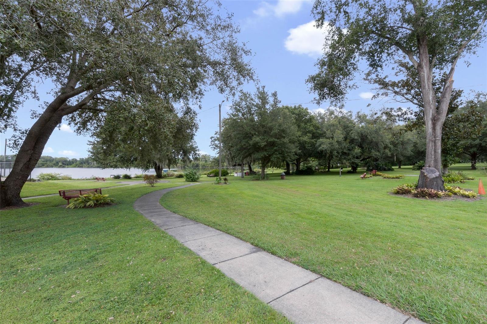 KINGSWOOD MANOR 1ST ADD - Residential