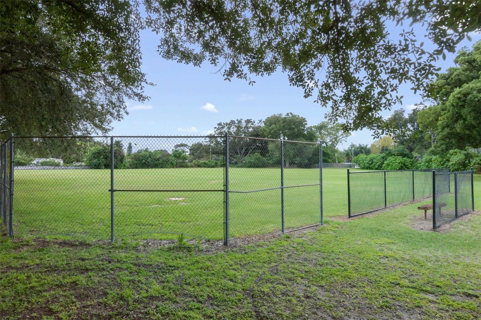 KINGSWOOD MANOR 1ST ADD - Residential