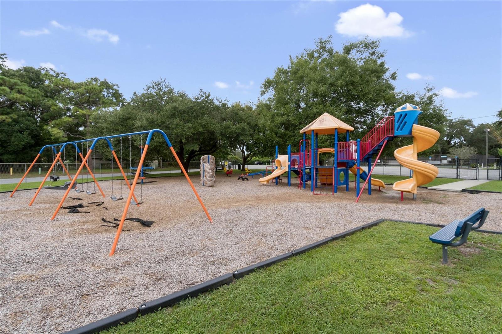 KINGSWOOD MANOR 1ST ADD - Residential