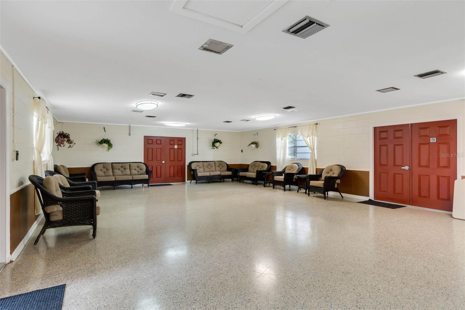 KINGSWOOD MANOR 1ST ADD - Residential