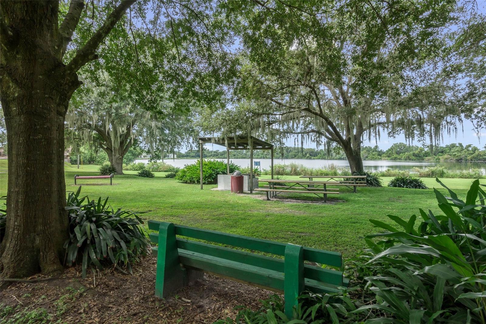 KINGSWOOD MANOR 1ST ADD - Residential