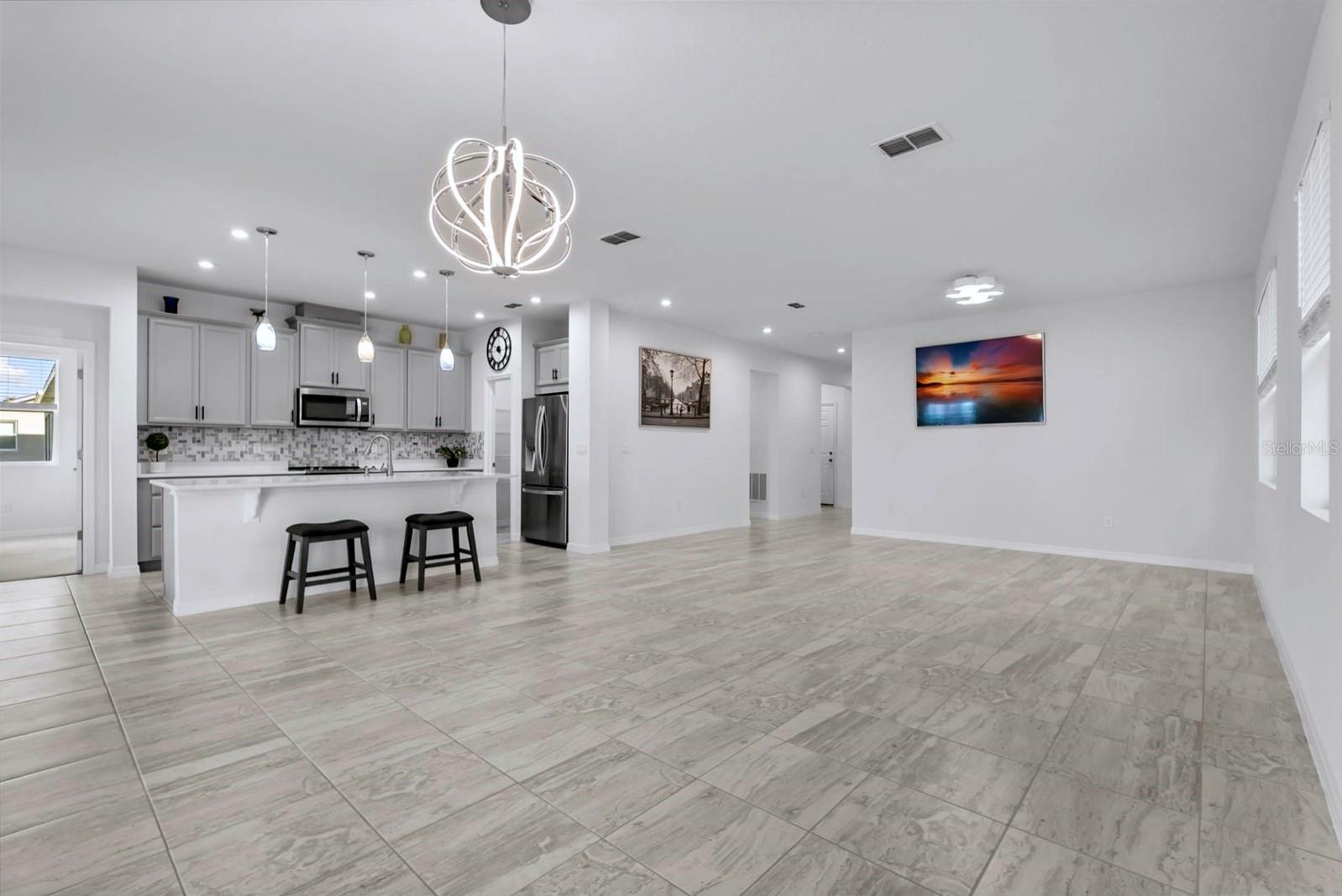 STARWOOD PH N-14 - Residential