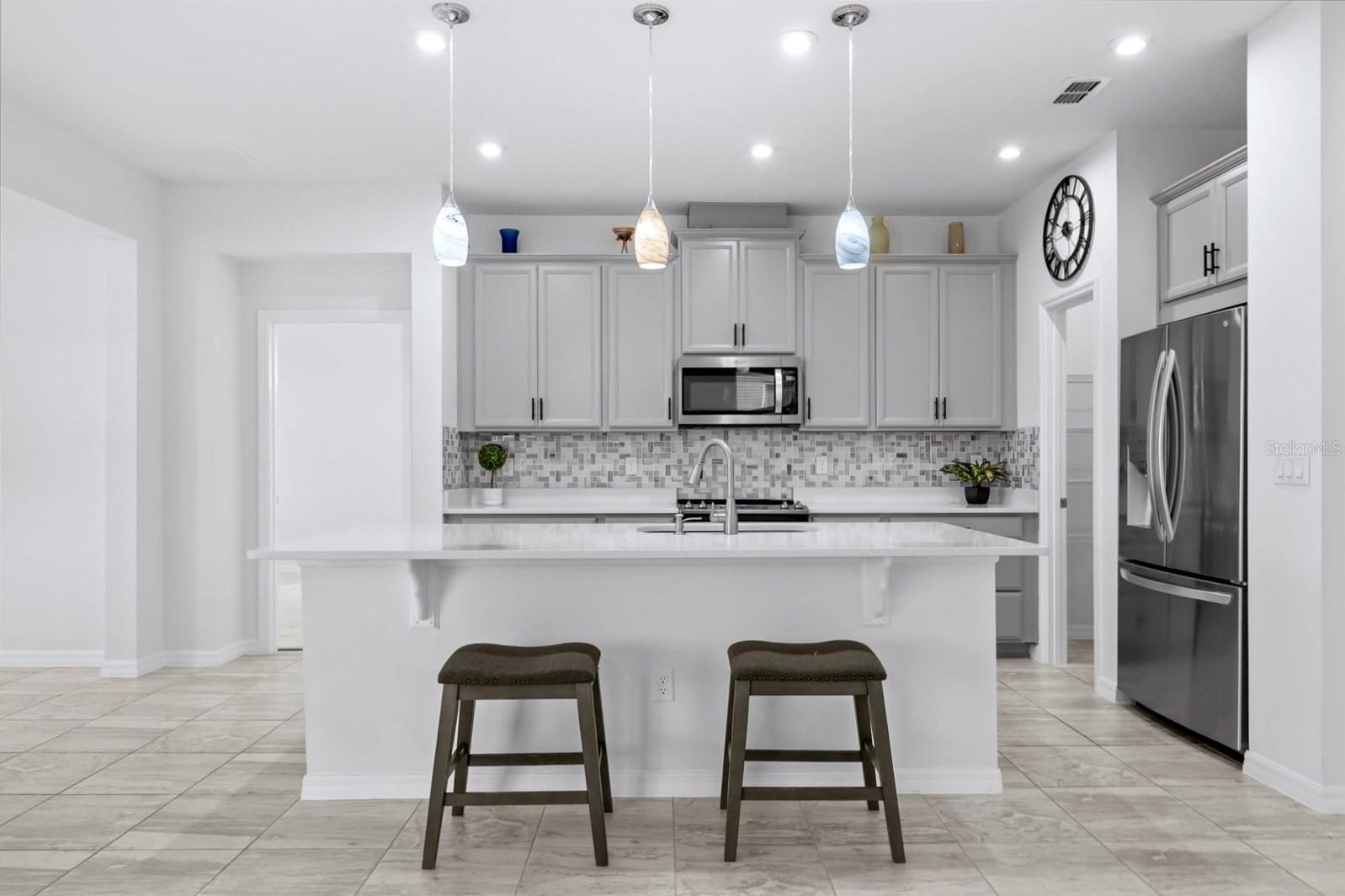 STARWOOD PH N-14 - Residential