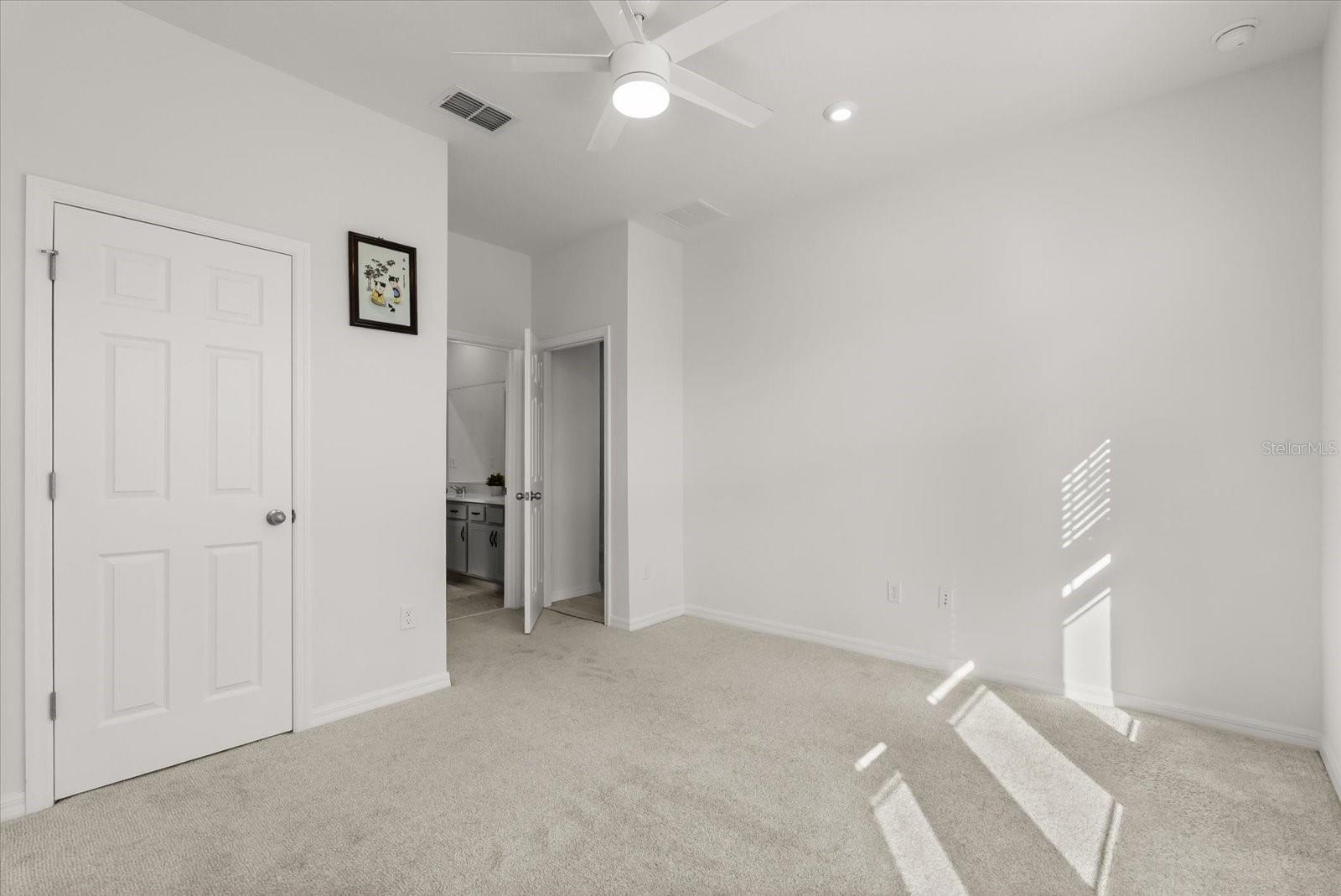 STARWOOD PH N-14 - Residential