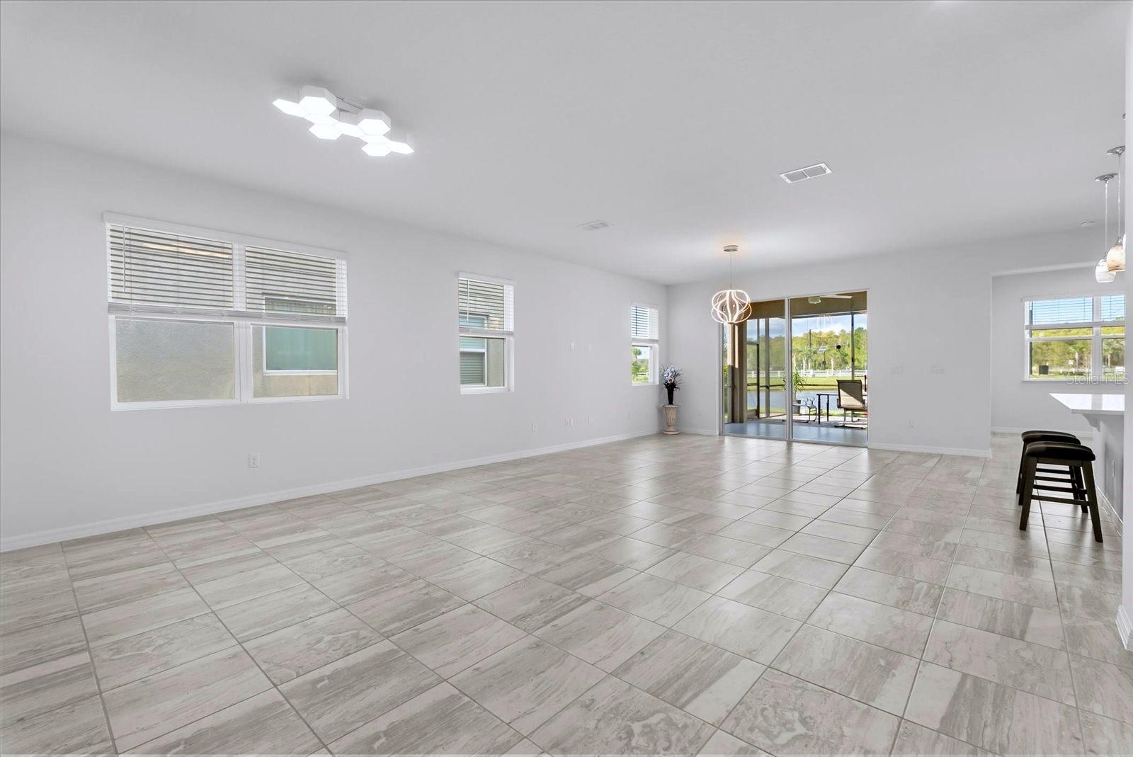 STARWOOD PH N-14 - Residential