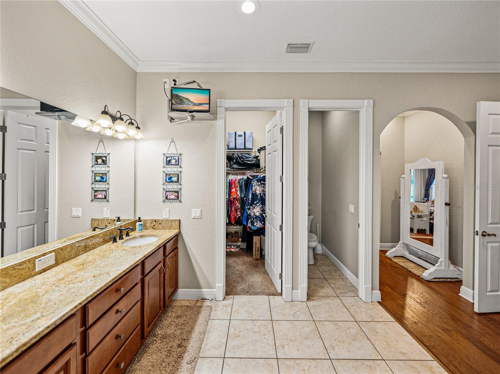 CLASSIC VIEW FARMS - Residential