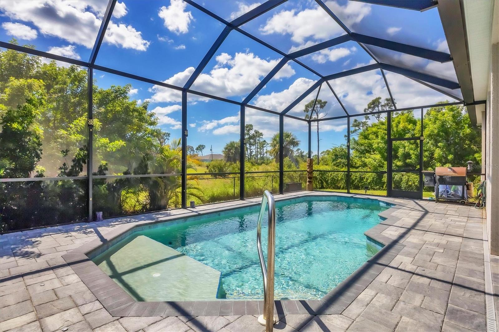 ROTONDA SANDS - Residential