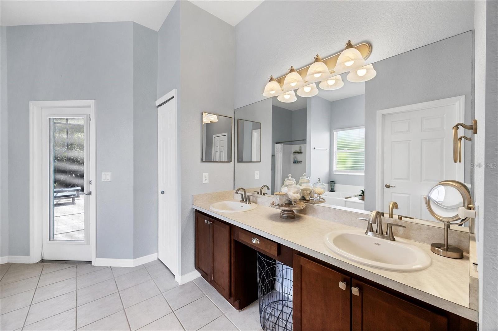 ROTONDA SANDS - Residential