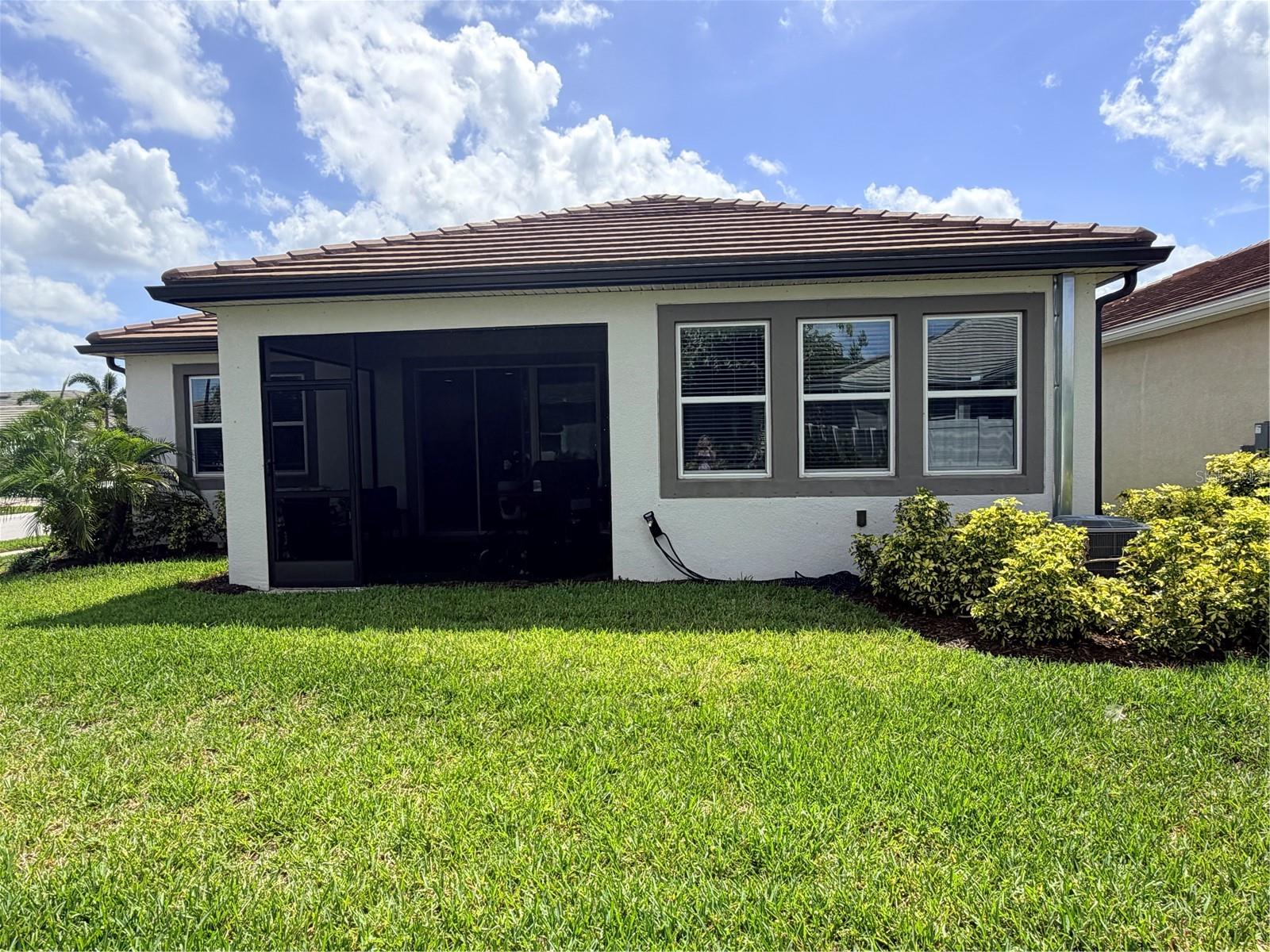 5738 LONG SHORE LOOP
