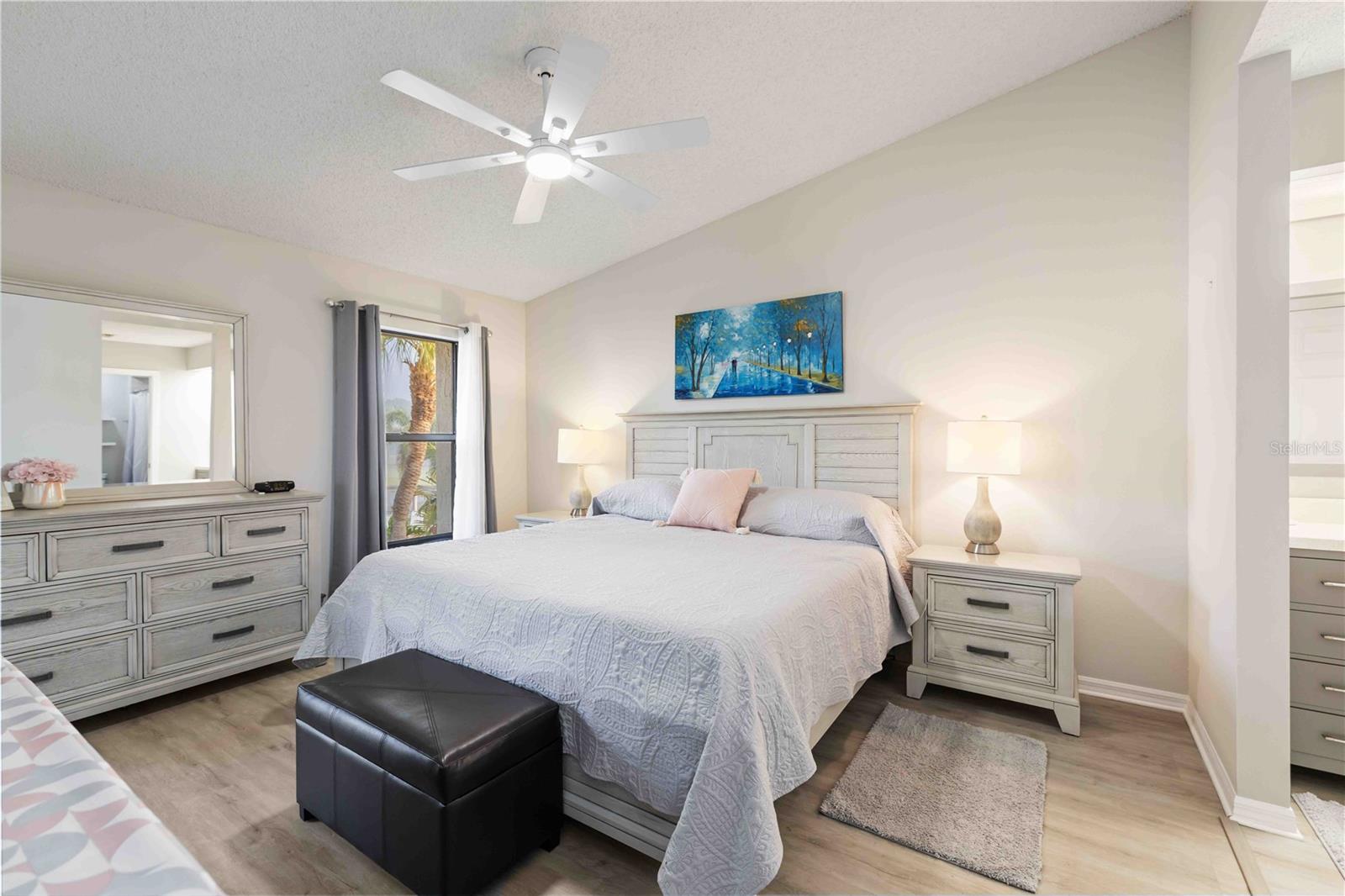 WEYBRIDGE - Residential