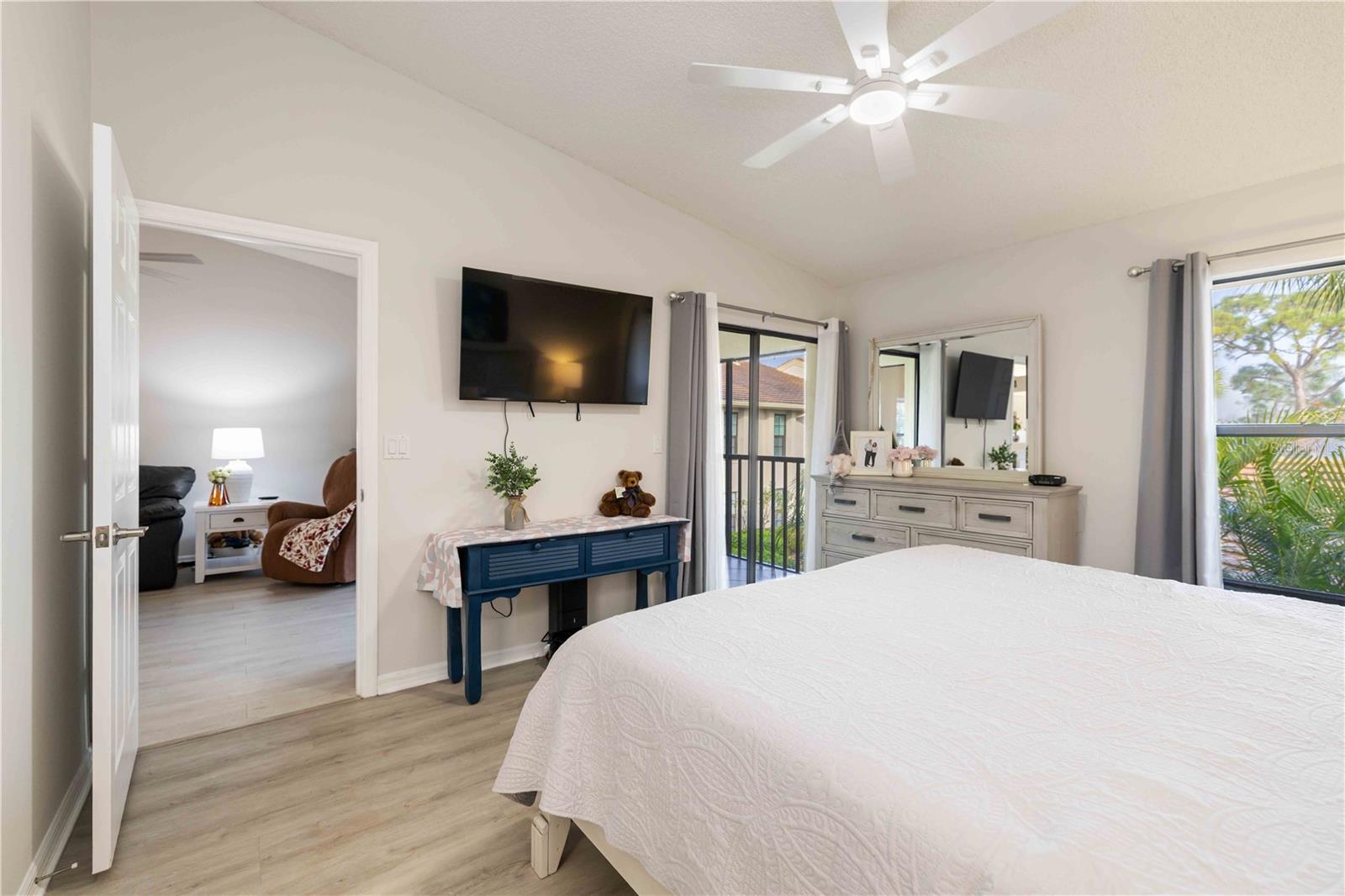 WEYBRIDGE - Residential