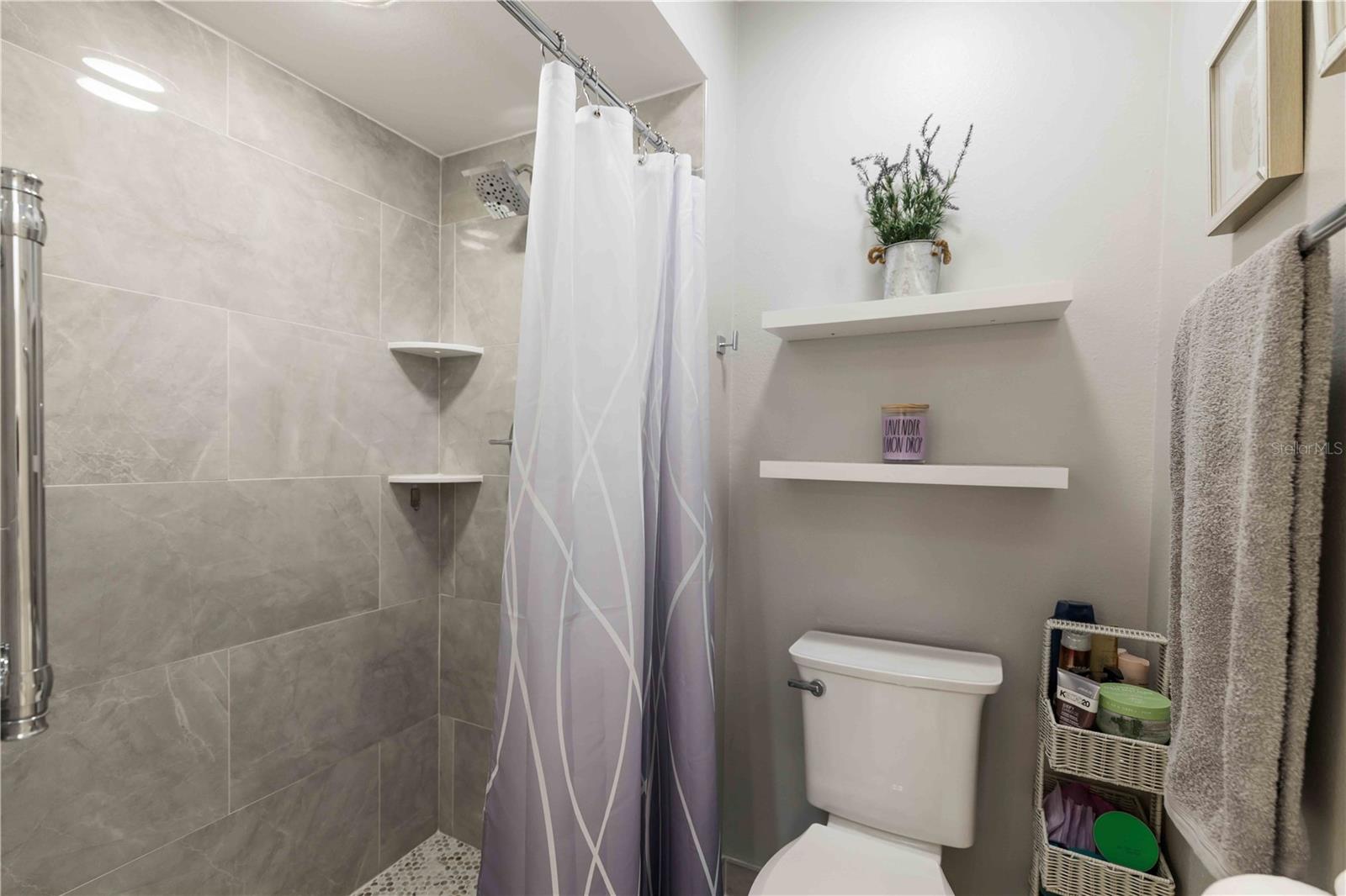 WEYBRIDGE - Residential