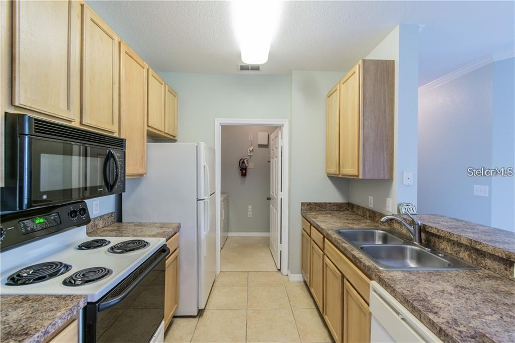 COURTNEY PALMS CONDO - Residential Lease