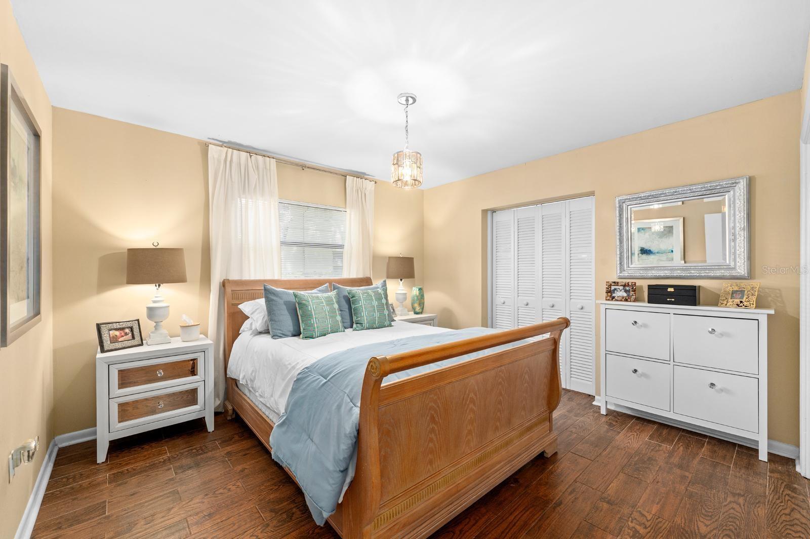 BARR CITY - Residential