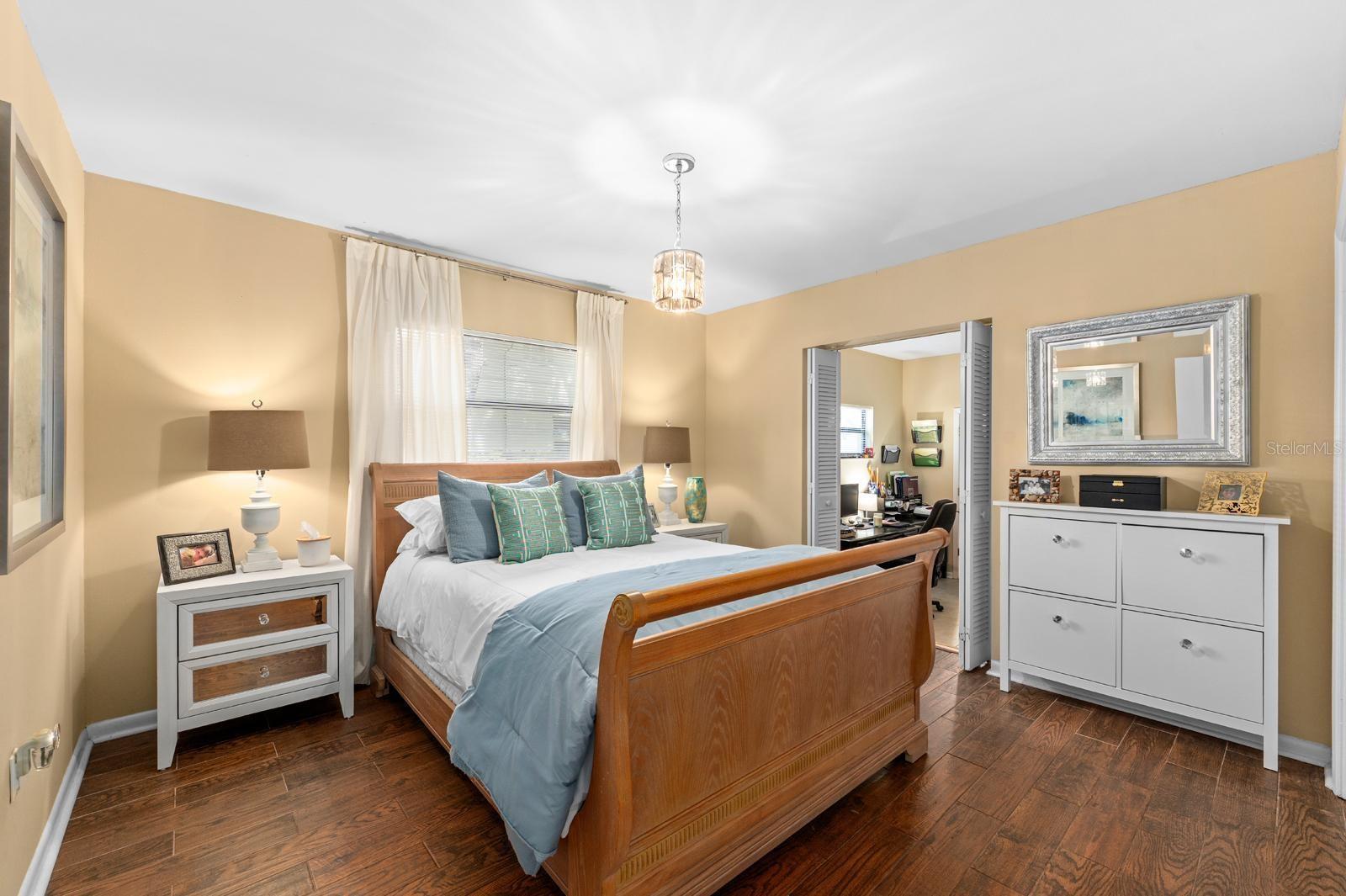 BARR CITY - Residential