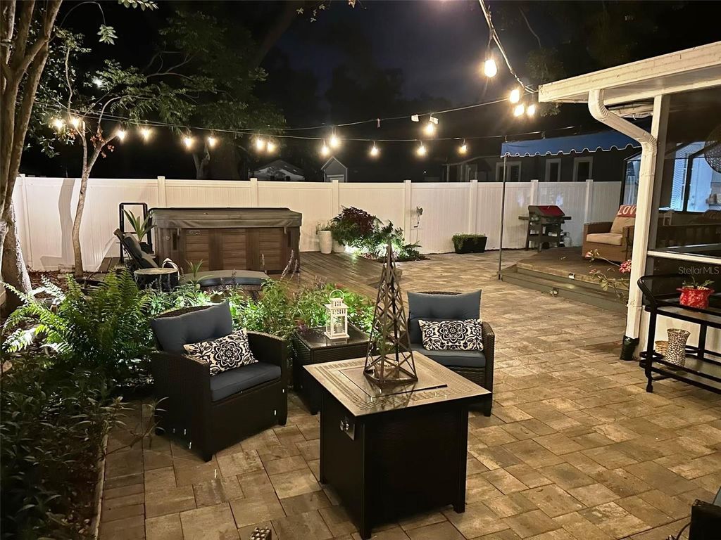 Photo of 4606 S Esperanza Avenue, Tampa, FL 33611 (MLS # TB8489234)