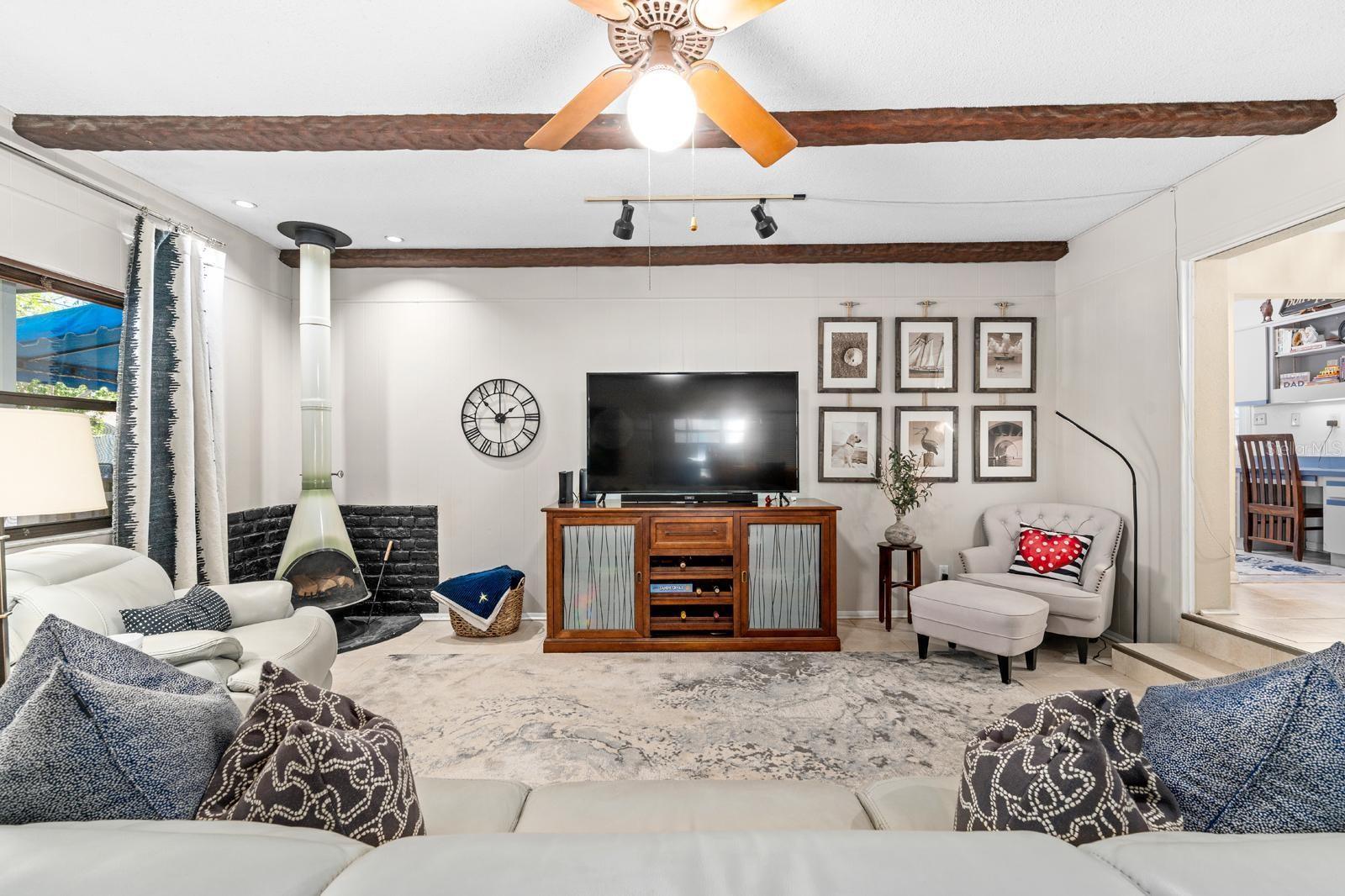 BARR CITY - Residential