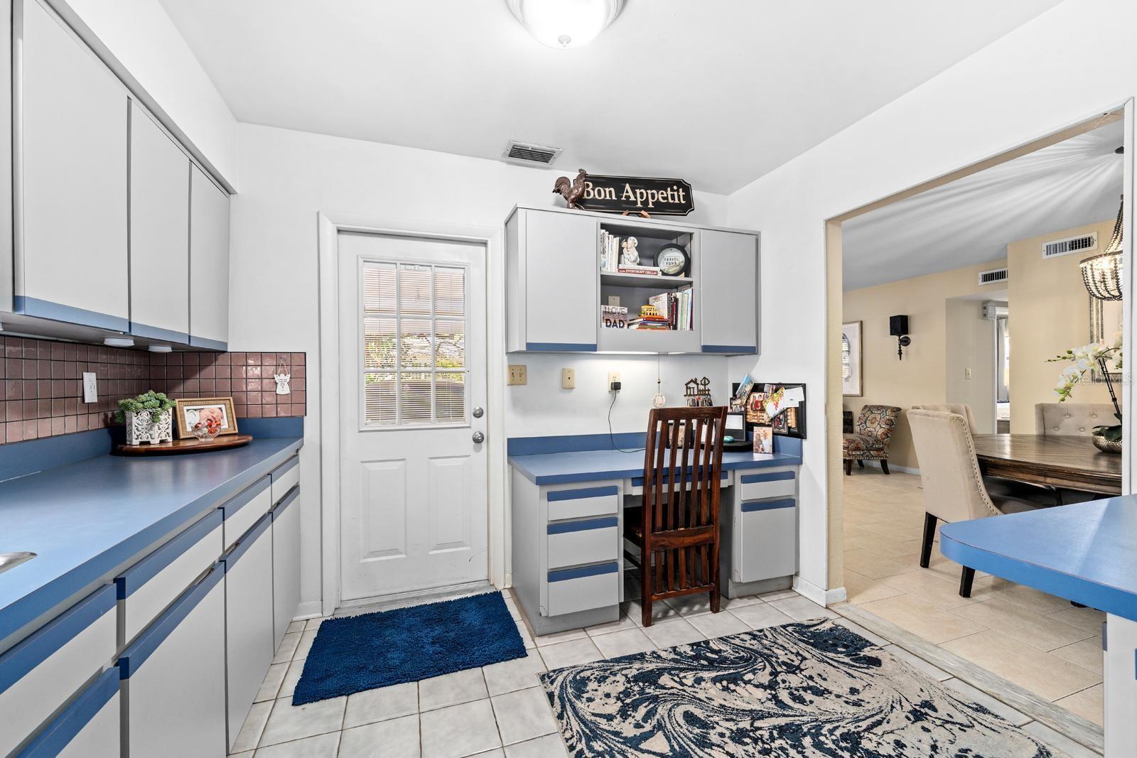 BARR CITY - Residential