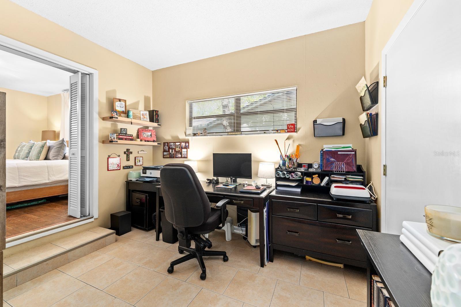 BARR CITY - Residential