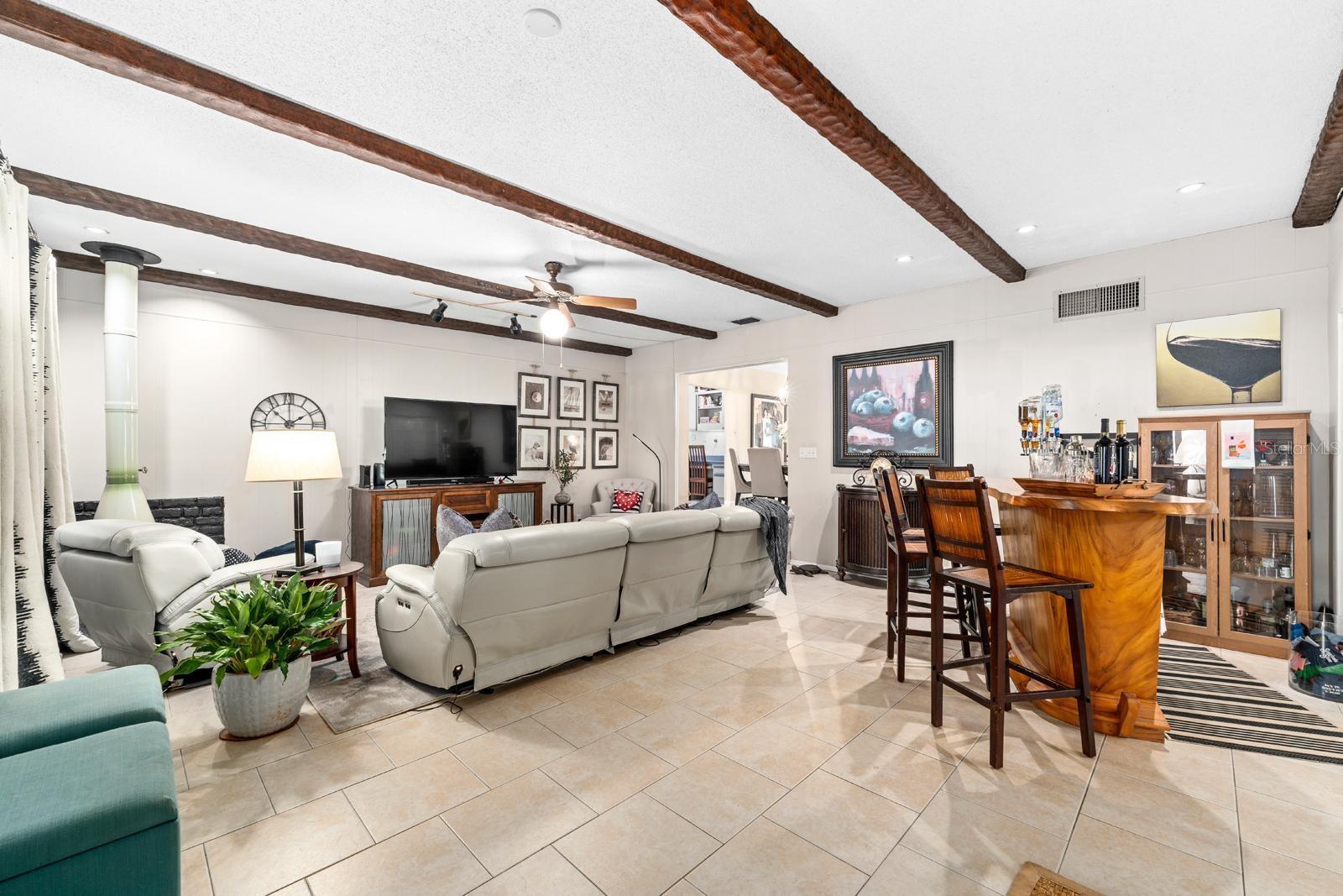 BARR CITY - Residential