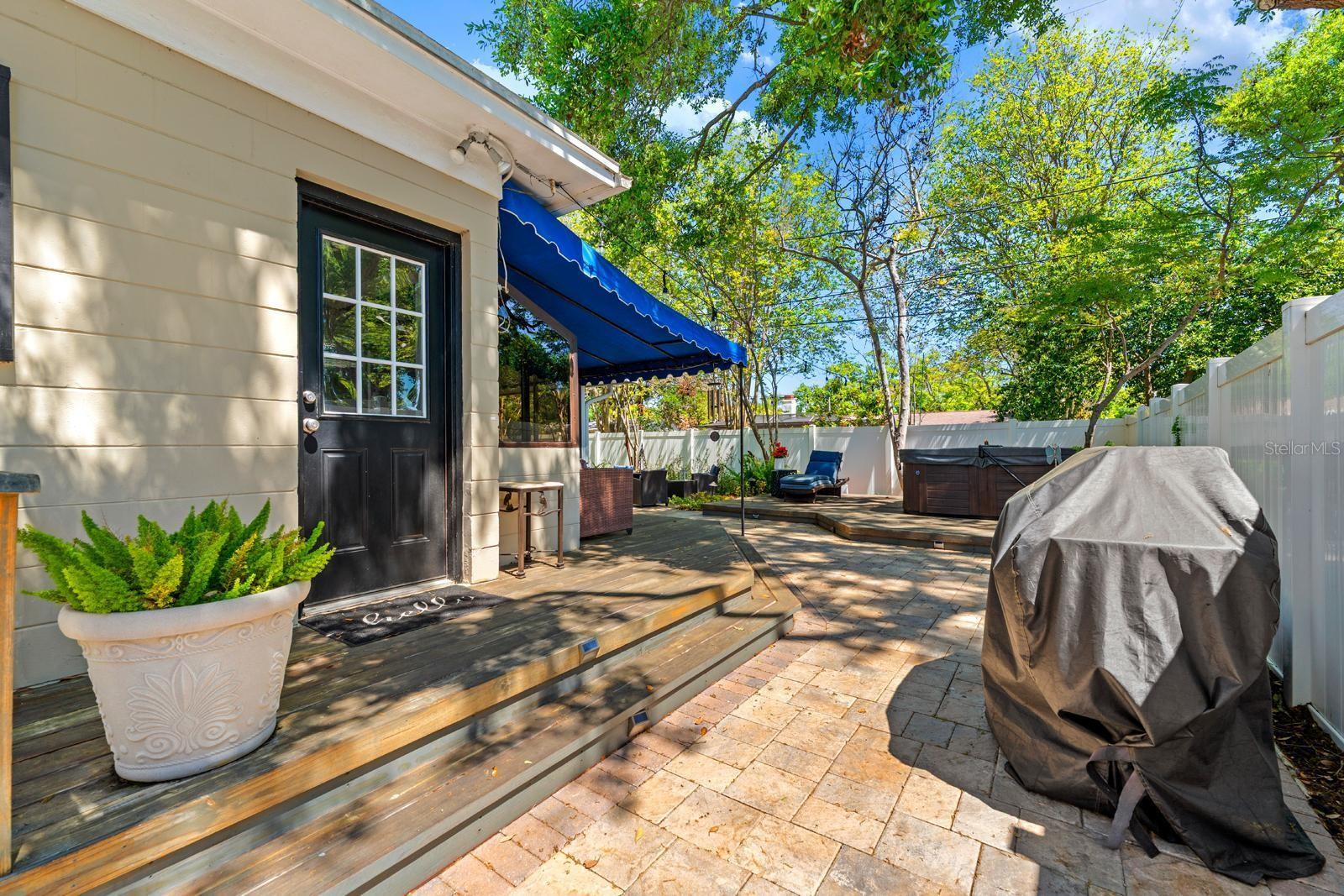 BARR CITY - Residential