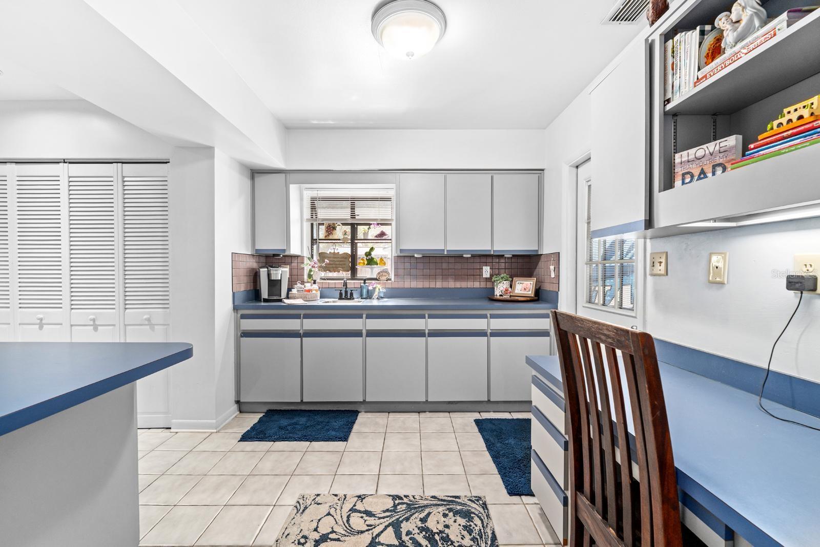 BARR CITY - Residential