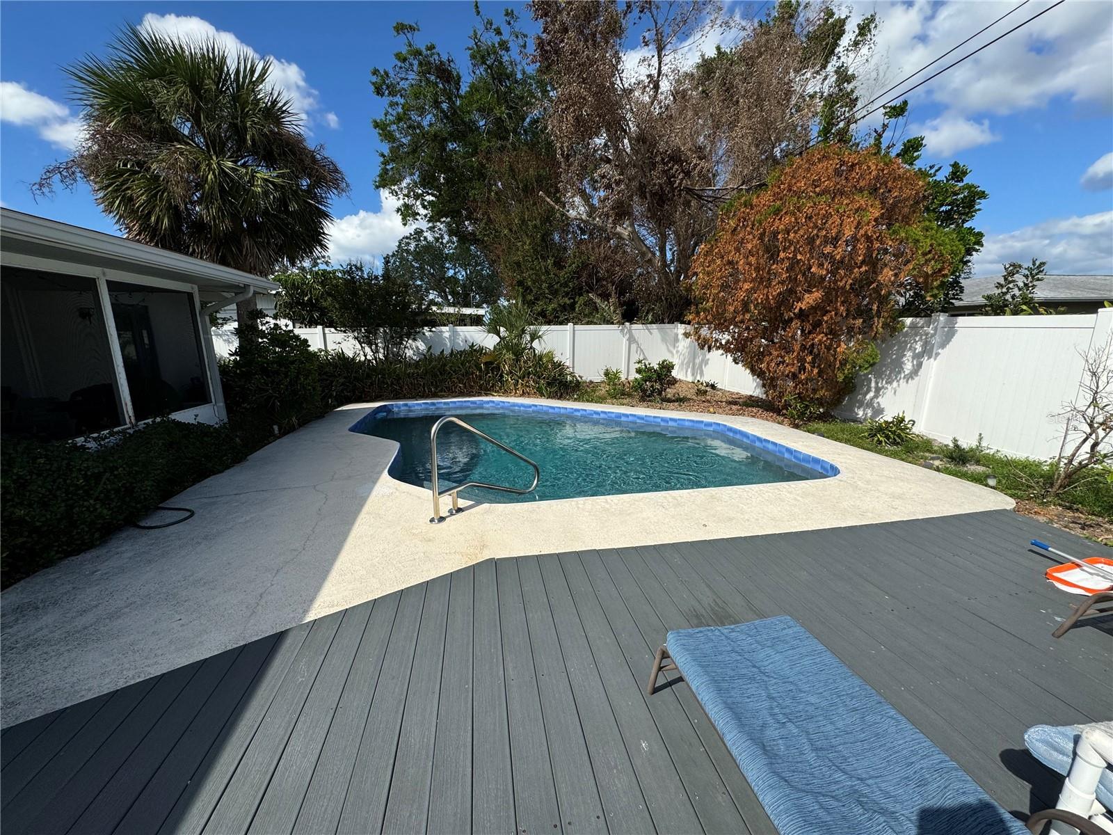 VENICE GARDENS - Residential Lease