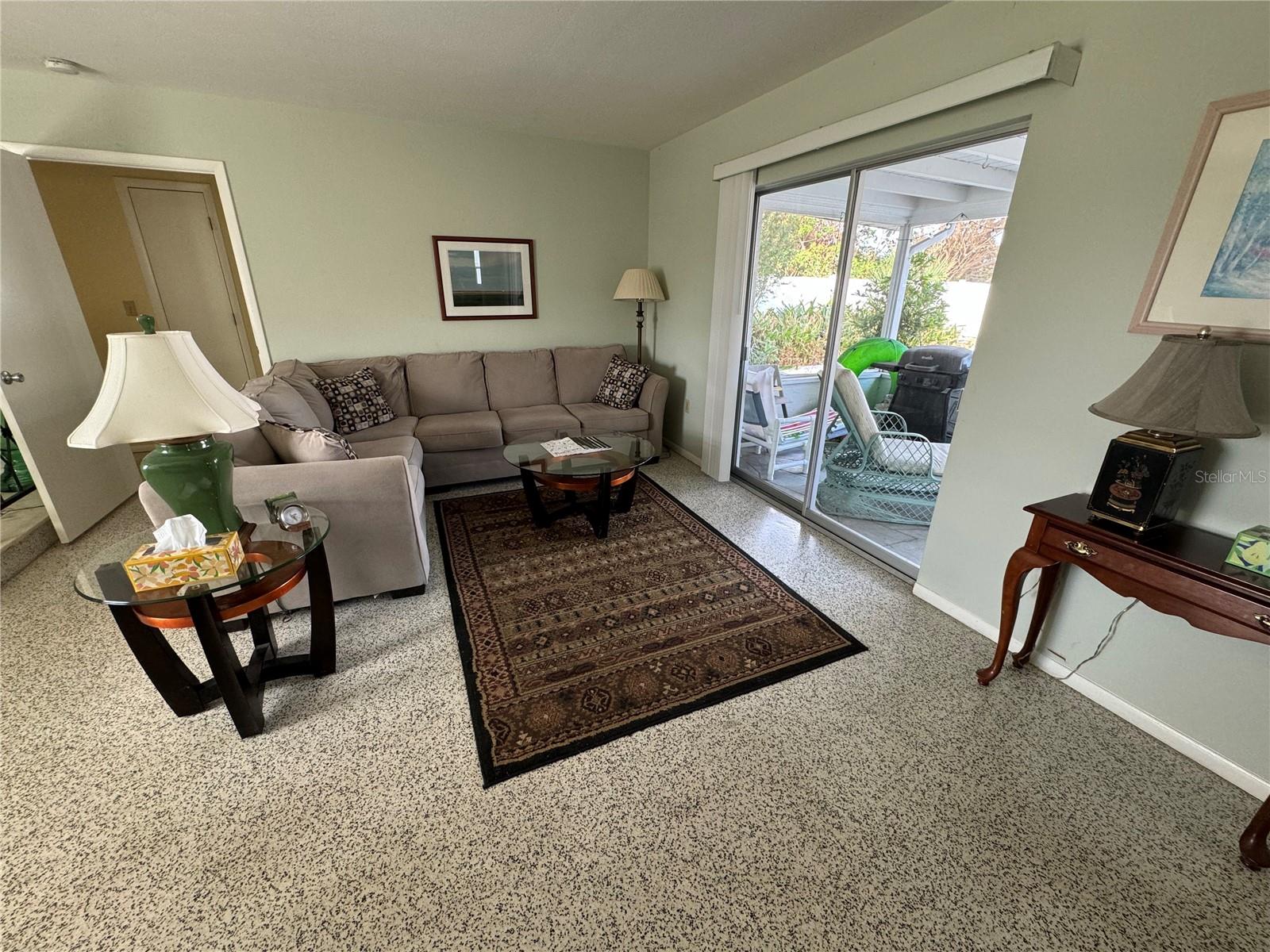 VENICE GARDENS - Residential Lease