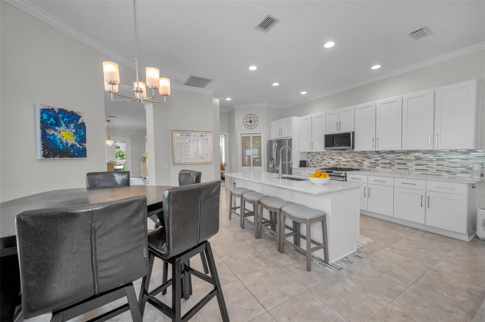 BAYOU CLUB ESTATES TRACT 5, PHASE 3 LOT 69 - Residential