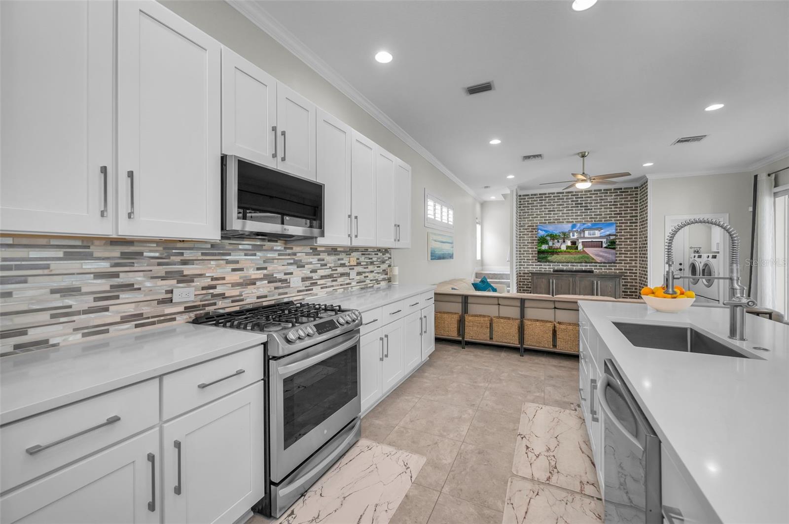 BAYOU CLUB ESTATES TRACT 5, PHASE 3 LOT 69 - Residential