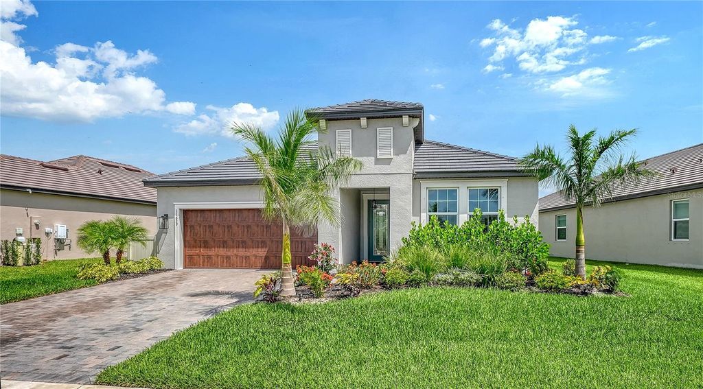 Photo of 11829 Lilac Pearl Lane, Parrish, FL 34219 (MLS # A4700258)