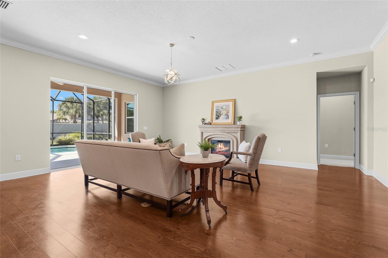 SAWGRASS - Residential