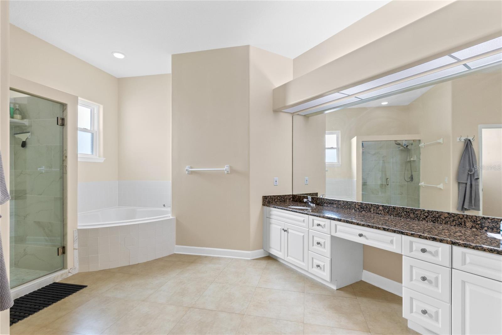 COUNTRY CREEK ESTATES - Residential