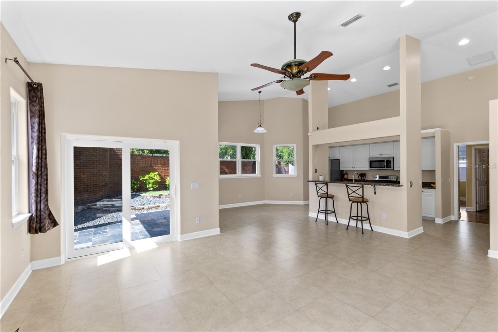 COUNTRY CREEK ESTATES - Residential