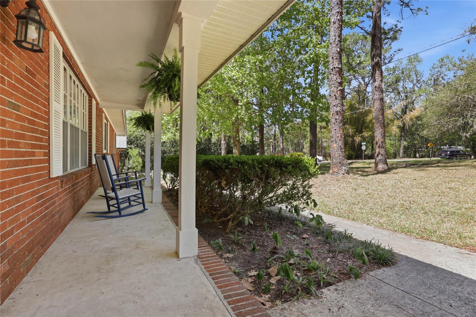 COLCLOUGH HILL 1ST ADDN-CLINCH GRT - Residential