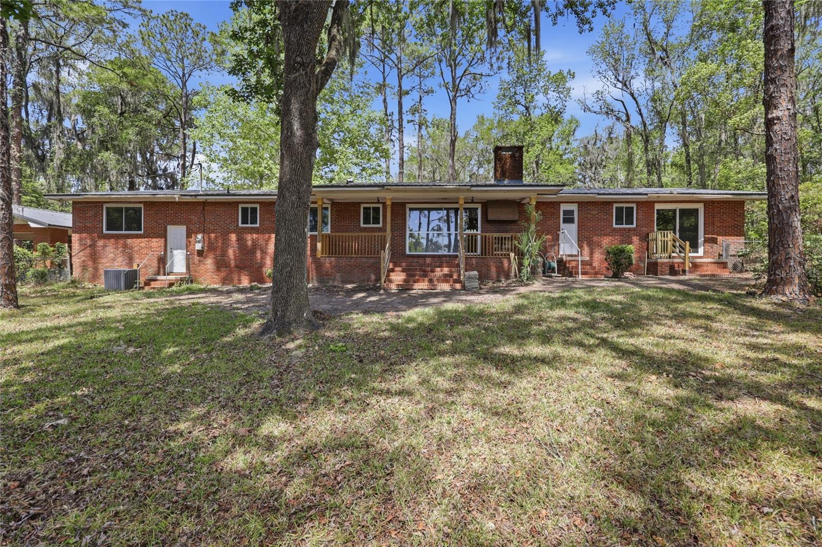 COLCLOUGH HILL 1ST ADDN-CLINCH GRT - Residential