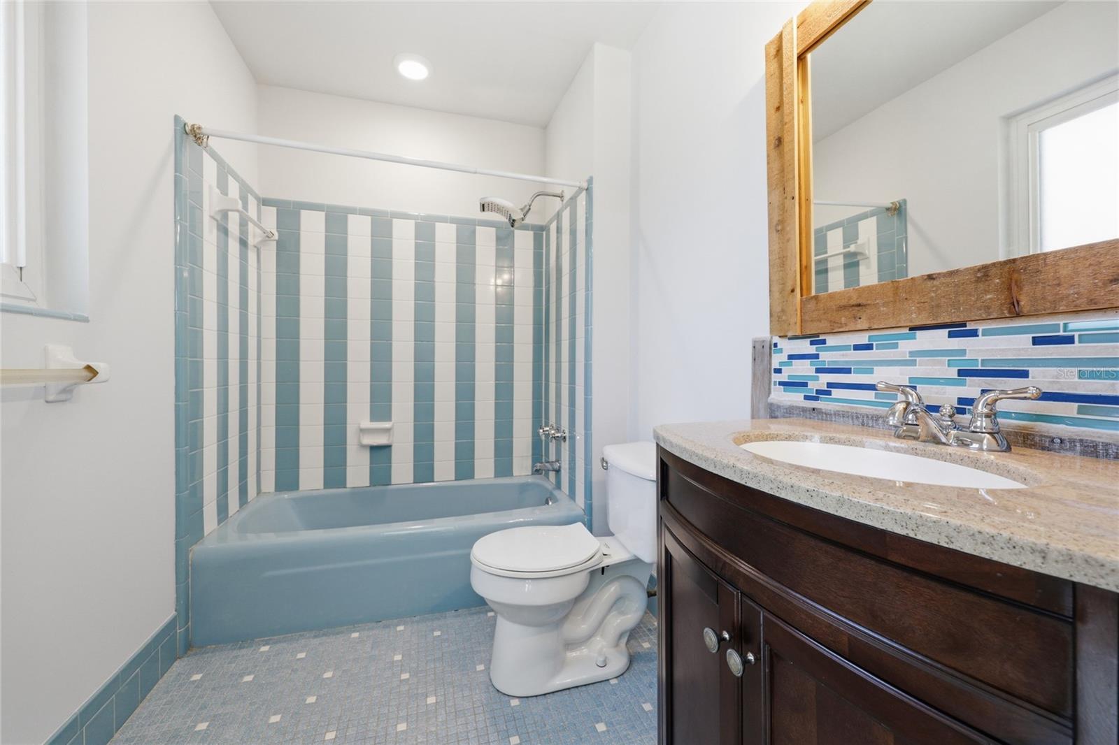 COLCLOUGH HILL 1ST ADDN-CLINCH GRT - Residential