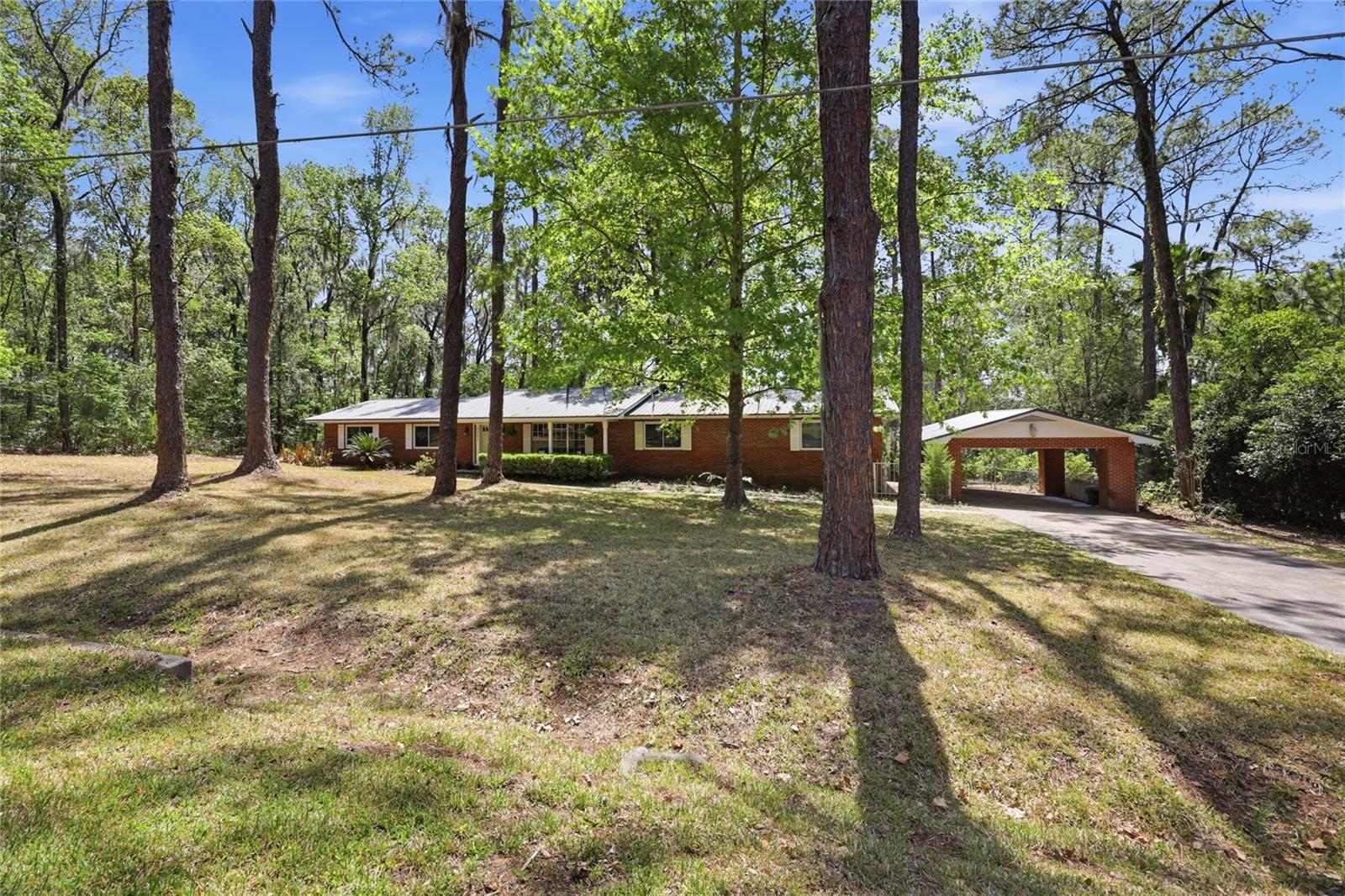 COLCLOUGH HILL 1ST ADDN-CLINCH GRT - Residential