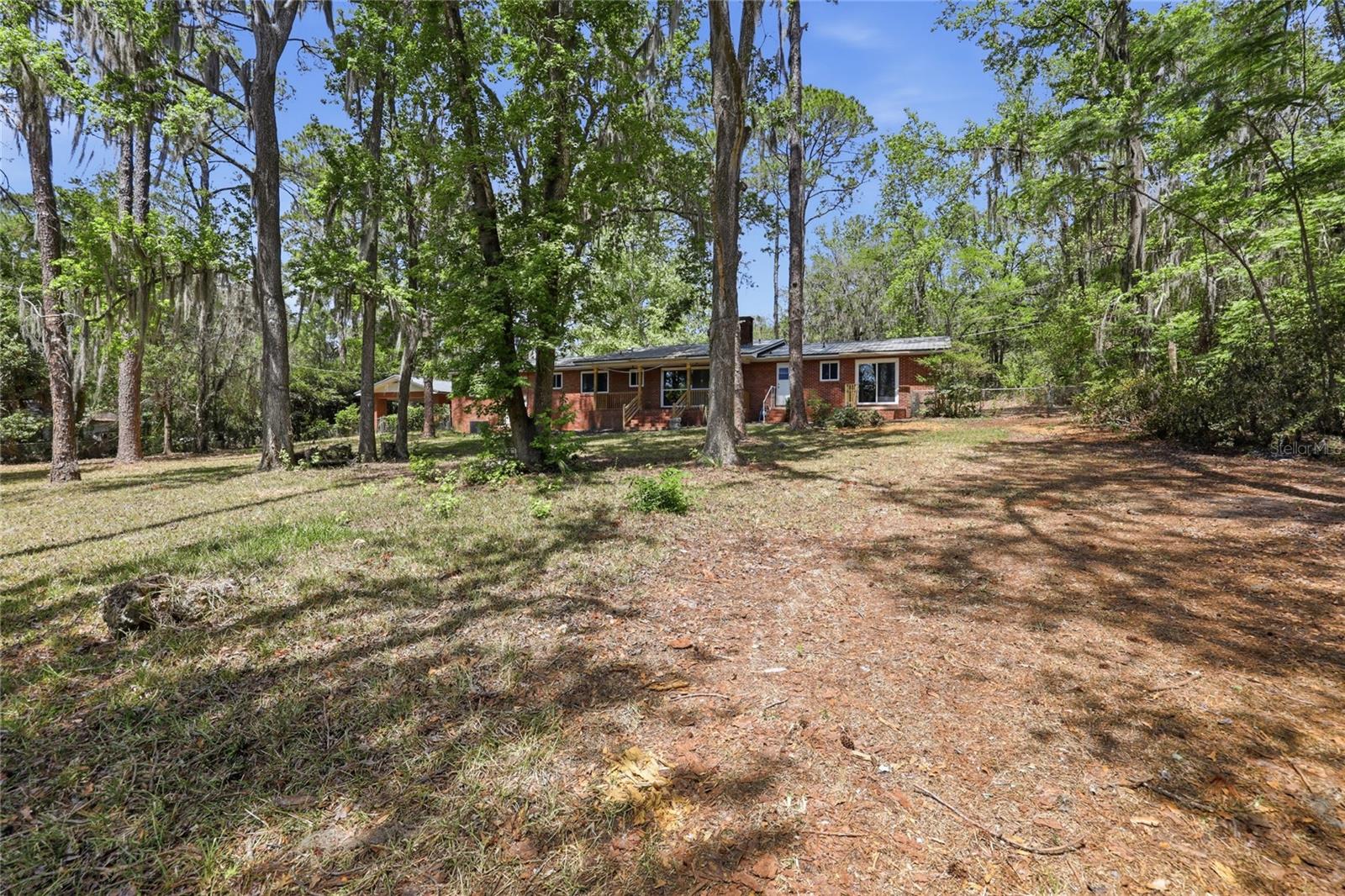 COLCLOUGH HILL 1ST ADDN-CLINCH GRT - Residential