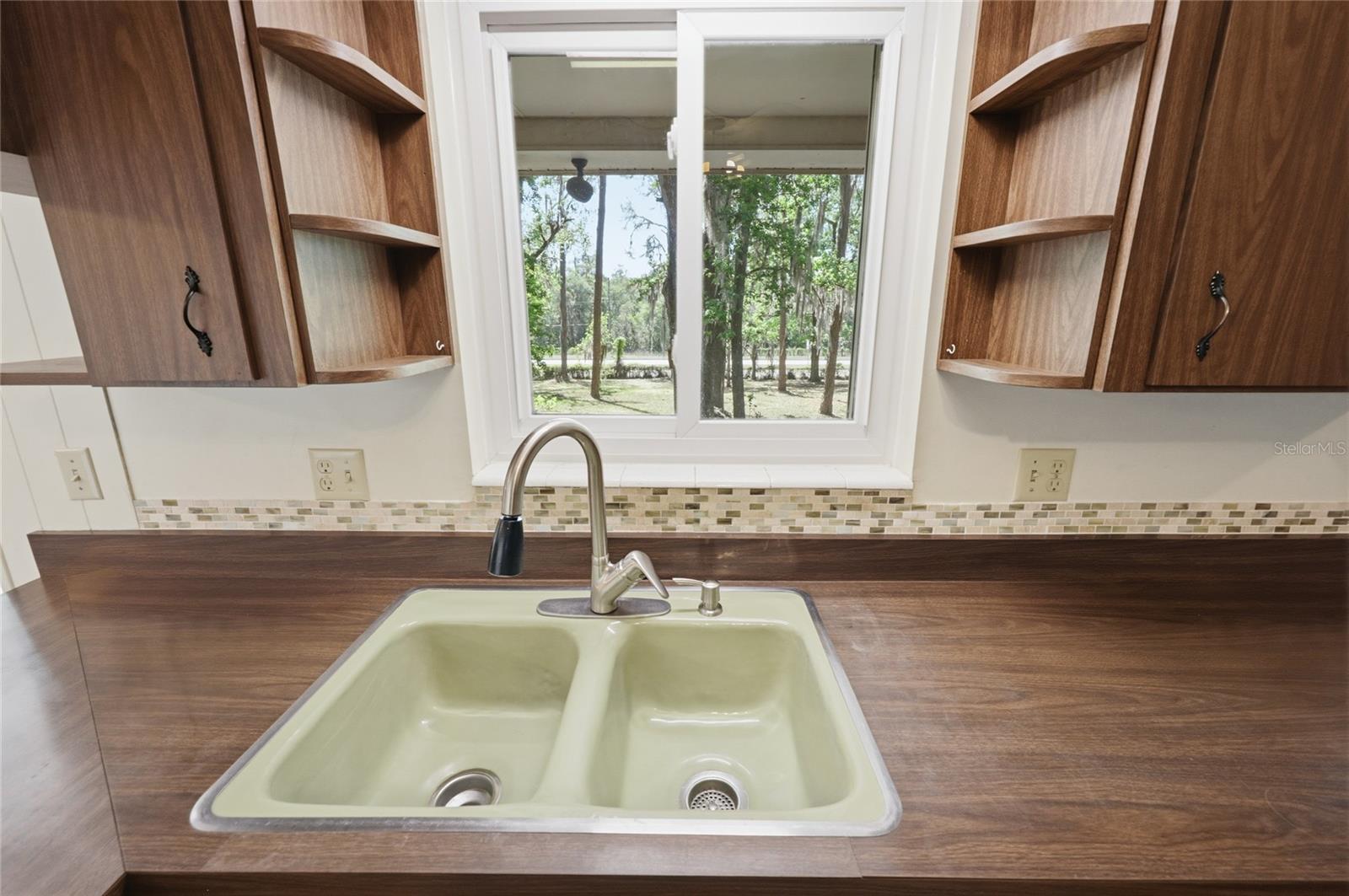 COLCLOUGH HILL 1ST ADDN-CLINCH GRT - Residential