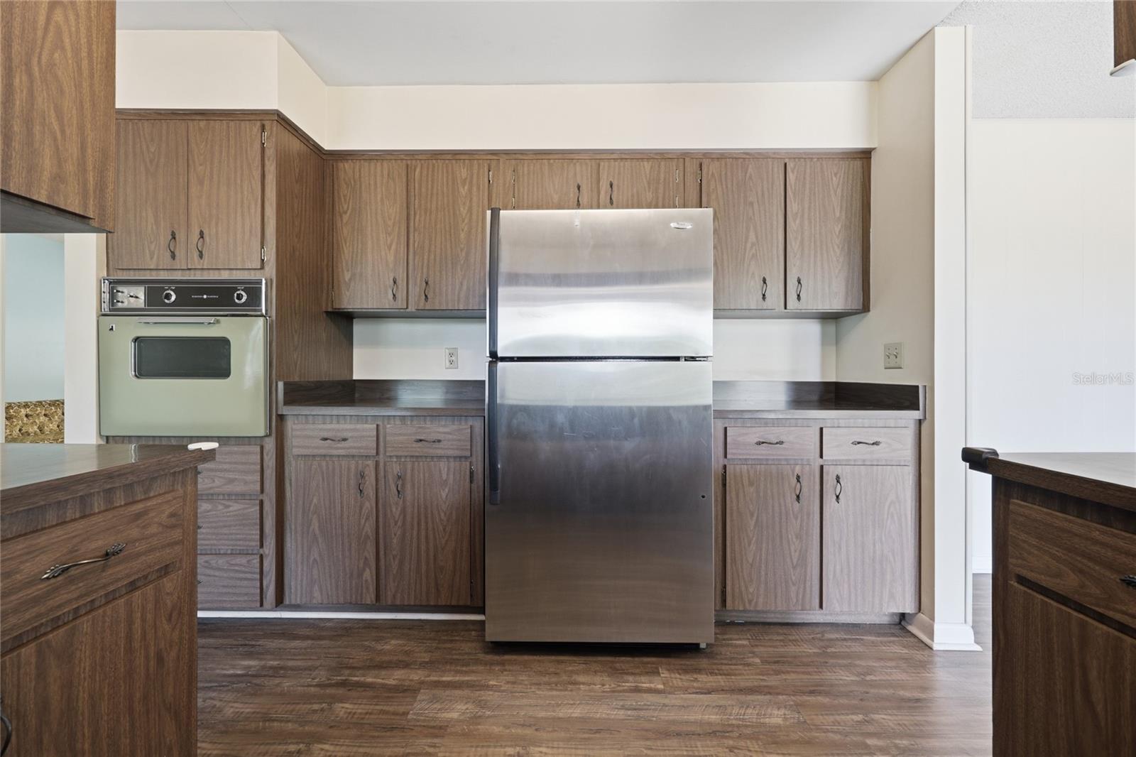 COLCLOUGH HILL 1ST ADDN-CLINCH GRT - Residential