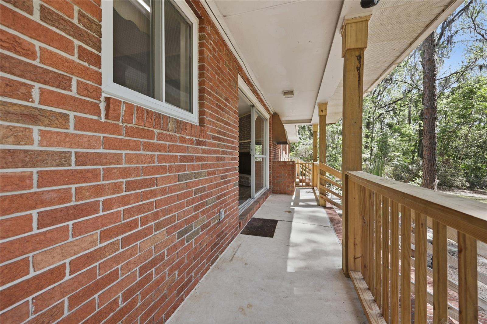 COLCLOUGH HILL 1ST ADDN-CLINCH GRT - Residential