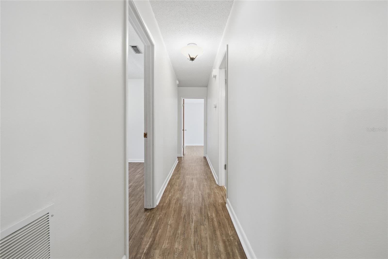 COLCLOUGH HILL 1ST ADDN-CLINCH GRT - Residential