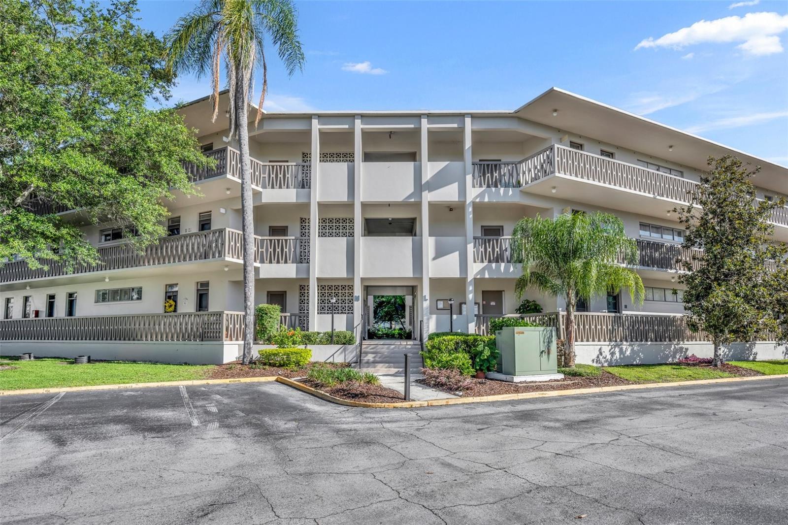 View WINTER PARK, FL 32789 condo